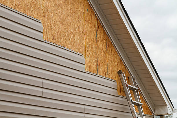 Professional Emergency Siding Repair technician working in Scotch Plains, NJ